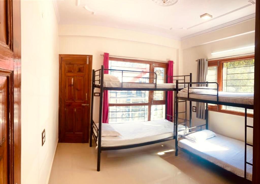 Partners Shimla Hostel Εξωτερικό φωτογραφία